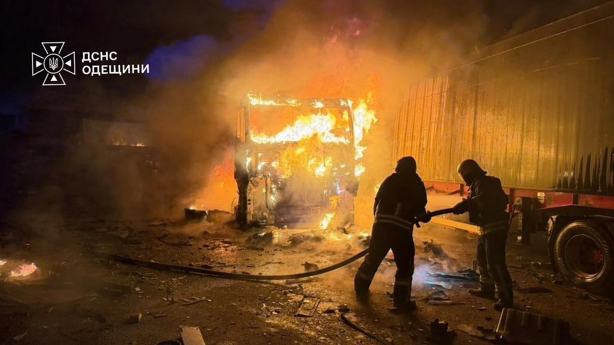 Загинула одна людина, ще троє – постраждали: росіяни вночі атакували Ізмаїл шахедами