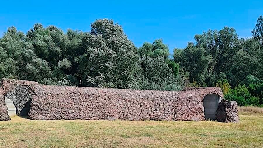 Укрытие, построенное в районе Плауру