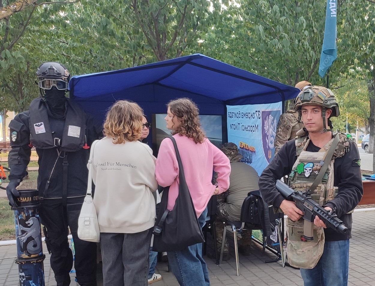 Симулятори керування дронами, тактична медицина і концерт: до Дня міста ВМС провели цікавий захід