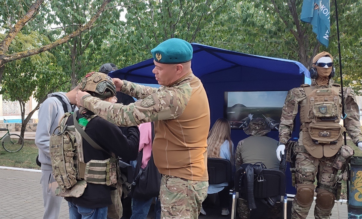Симулятори керування дронами, тактична медицина і концерт: до Дня міста ВМС провели цікавий захід