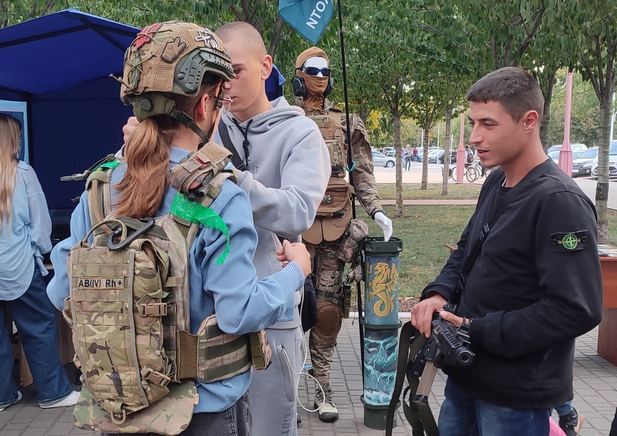 Симулятори керування дронами, тактична медицина і концерт: до Дня міста ВМС провели цікавий захід