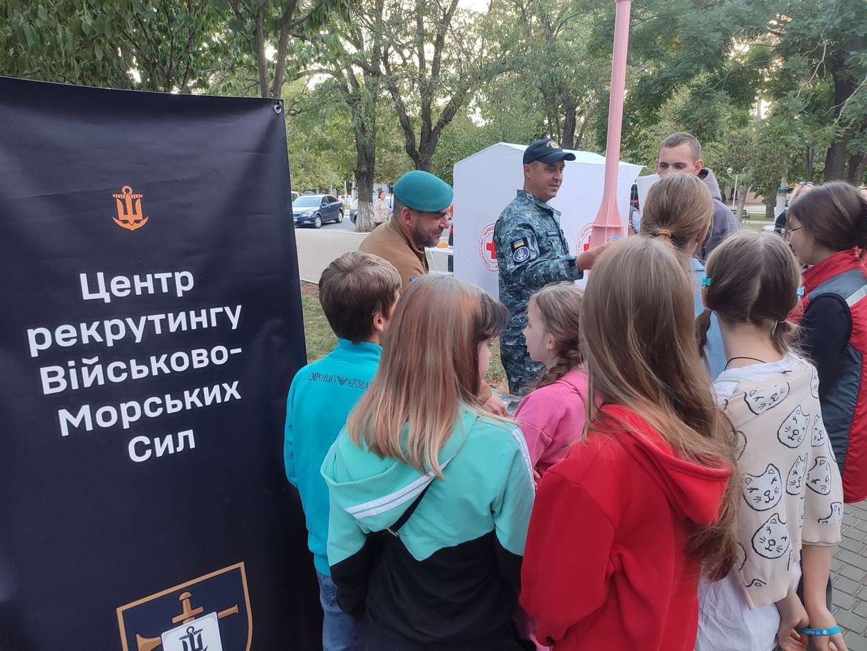 Симулятори керування дронами, тактична медицина і концерт: до Дня міста ВМС провели цікавий захід
