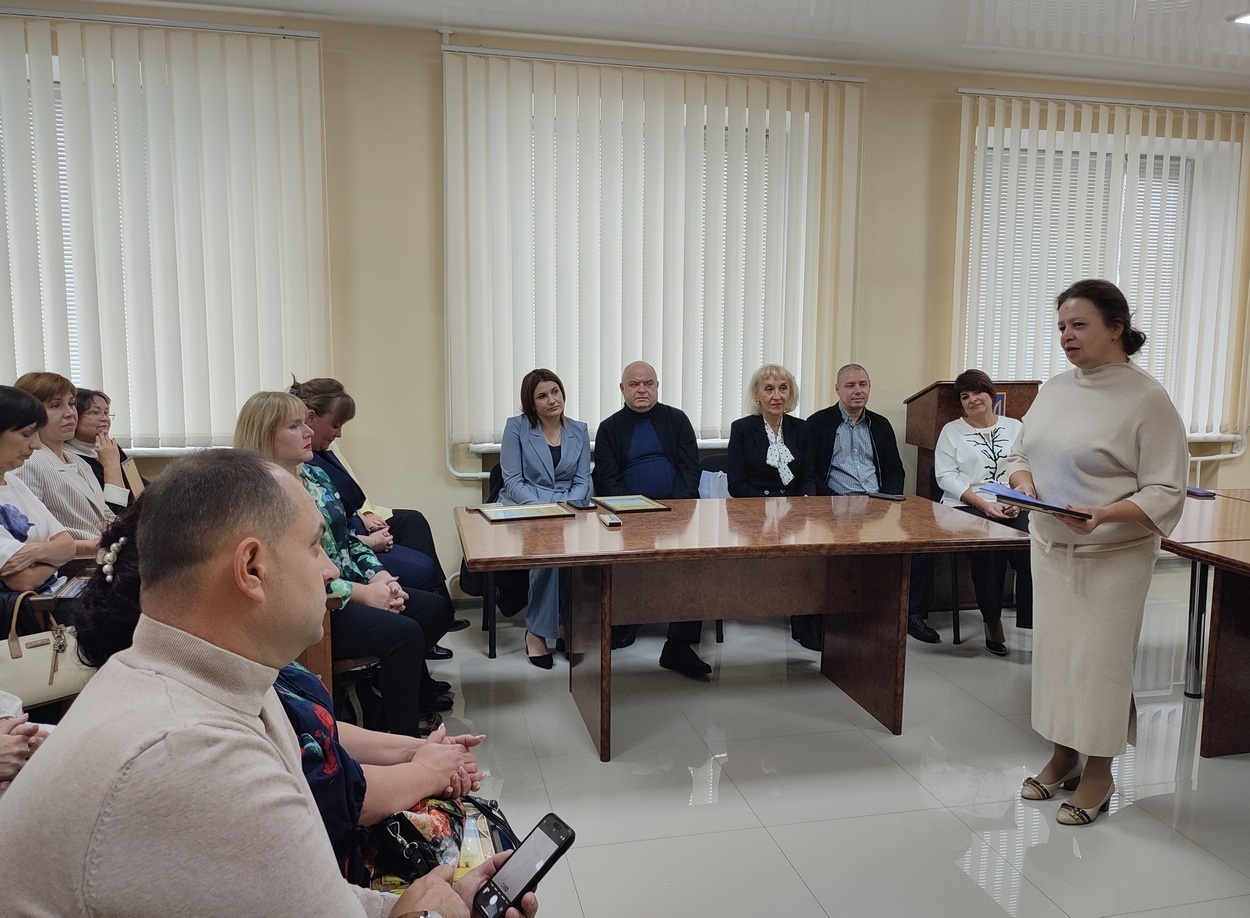 В Ізмаїлі урочисто нагородили найкращих представників освітньої галузі міста