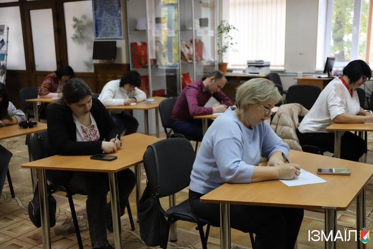 Ізмаїл разом з усією країною в прямому ефірі писав Всеукраїнський радіодиктант