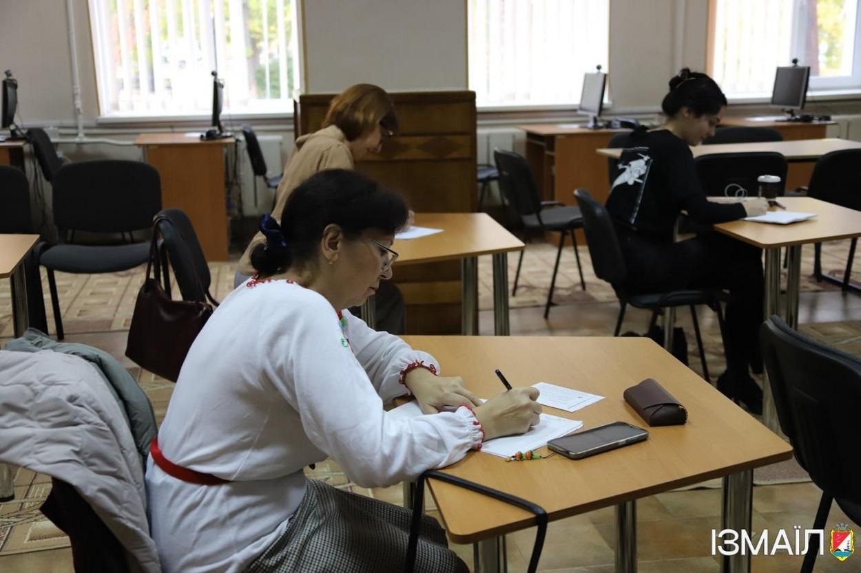 Ізмаїл разом з усією країною в прямому ефірі писав Всеукраїнський радіодиктант