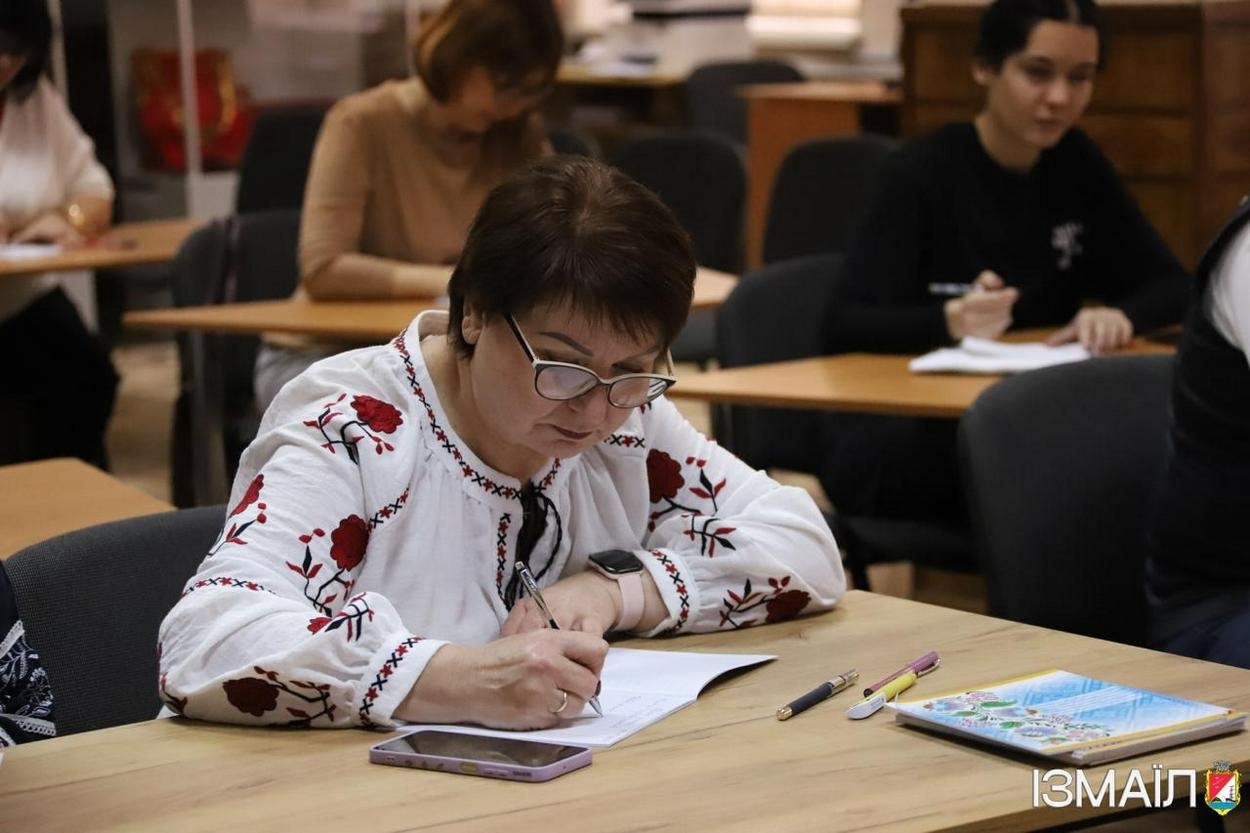 Ізмаїл разом з усією країною в прямому ефірі писав Всеукраїнський радіодиктант