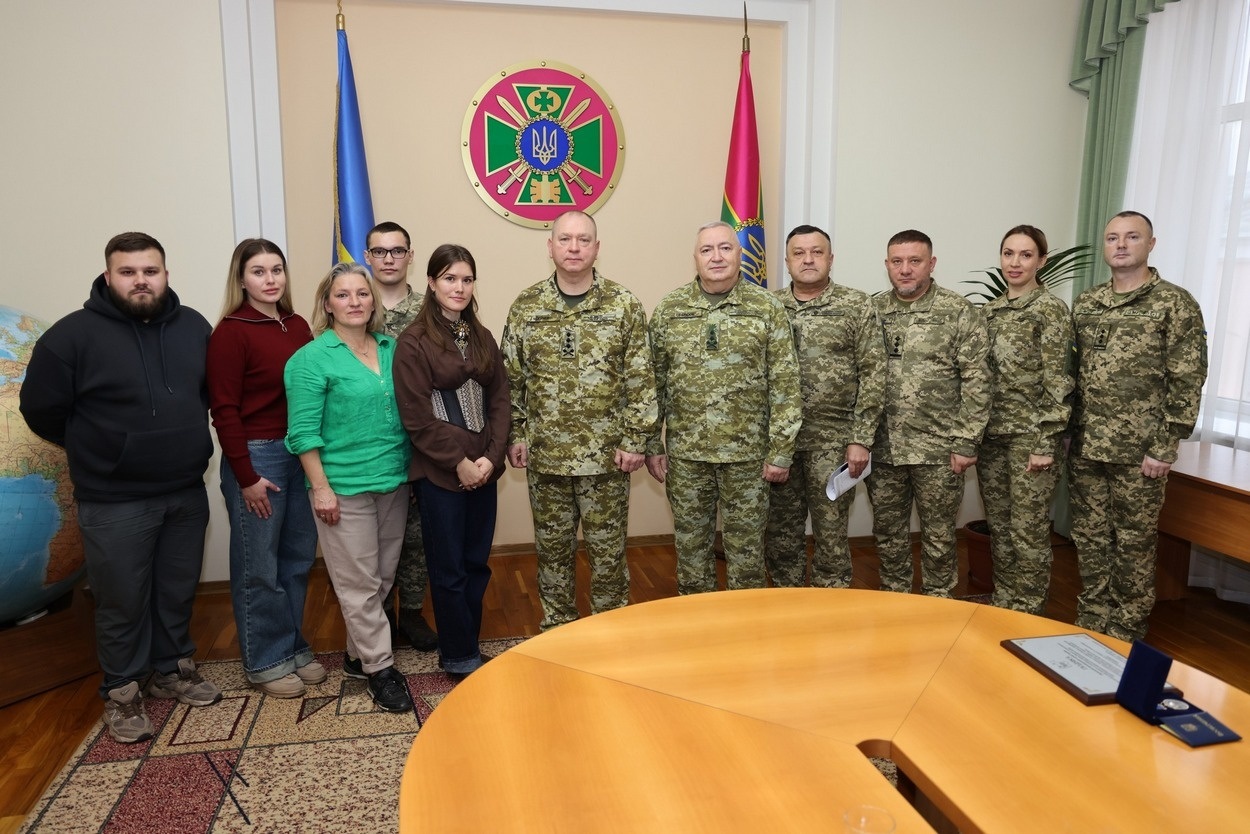 Відзнаки отримали ті, хто три роки працював над тим, щоб повернути полонених зі Зміїного