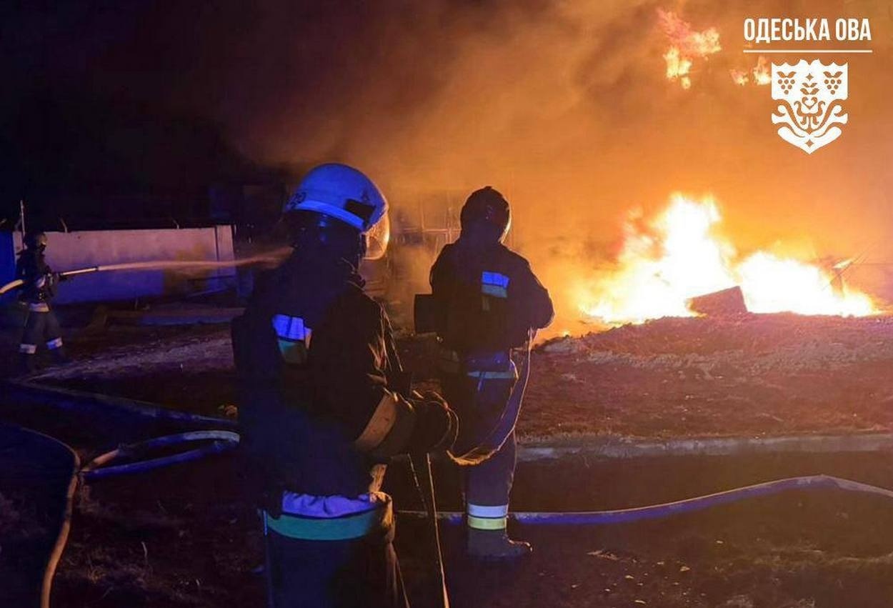 Росіяни цієї ночі вдарили шахедами по об’єктам енергетики та Укрзалізниці в Ізмаїльському районі