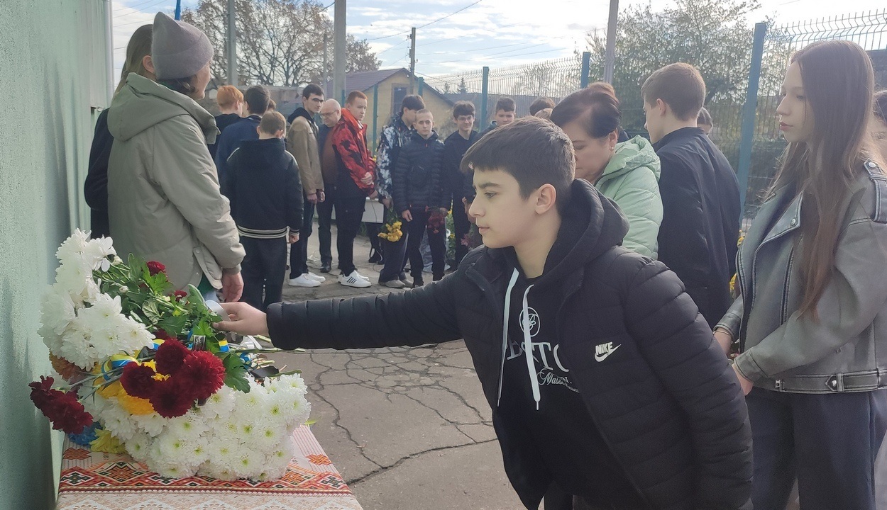 В Ізмаїлі вшанували пам'ять захисника Олексія Гайсюка: відкрито меморіальну дошку з його ім’ям