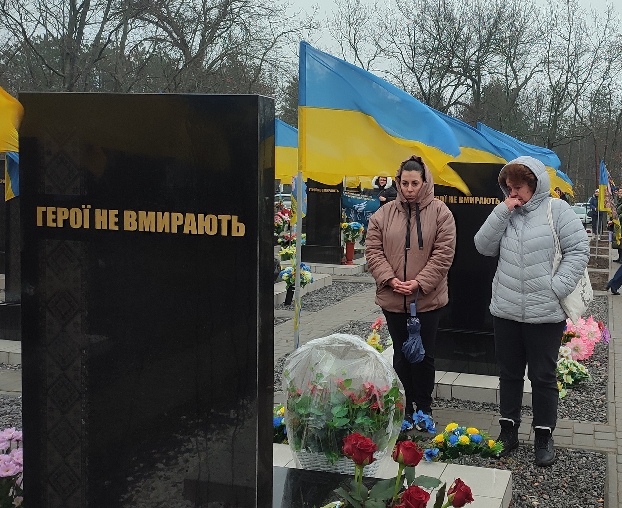 В День ЗСУ ізмаїльчани вшанували пам'ять полеглих захисників, поклавши квіти до могил героїв