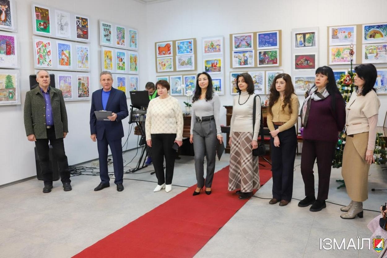 В Ізмаїлі відкрили виставку дитячої творчості «Різдвяна феєрія»