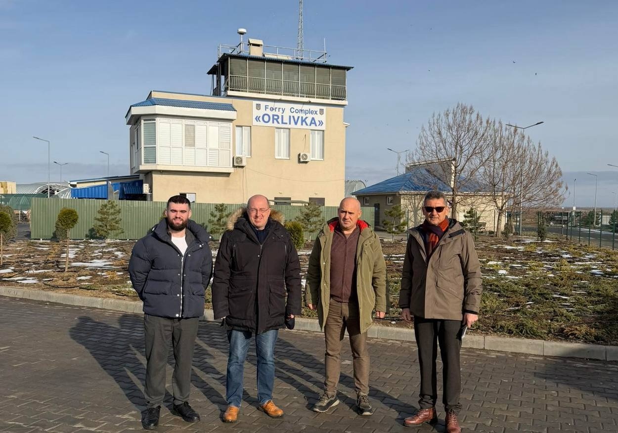 Наслідки пошкоджень через дронову атаку рф по пункту пропуску «Орлівка» оцінили високопосадовці