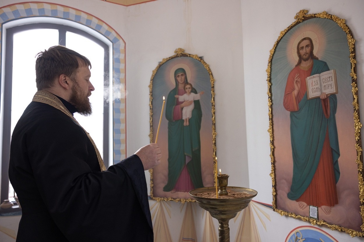 В Ізмаїлі у підрозділах Морської охорони освятили стрітенські свічки