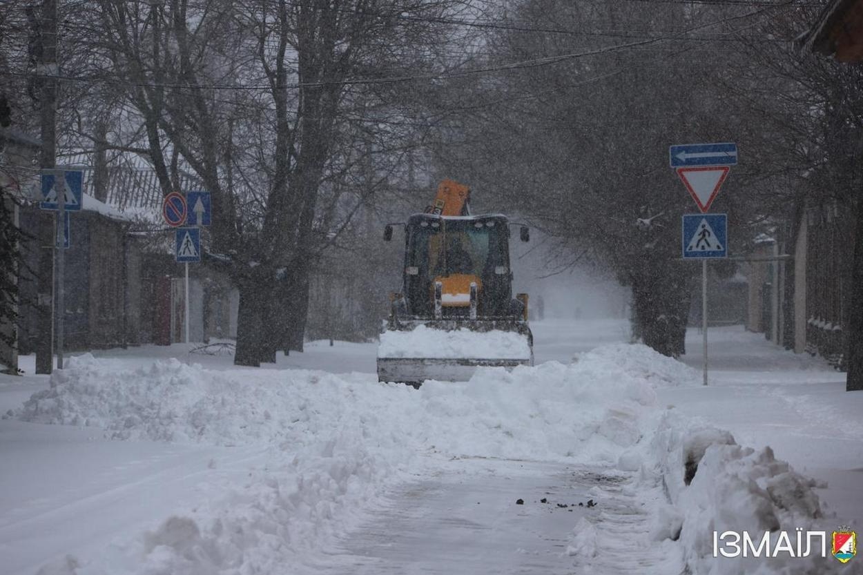 В Ізмаїлі вхурделило: місто накрив циклон