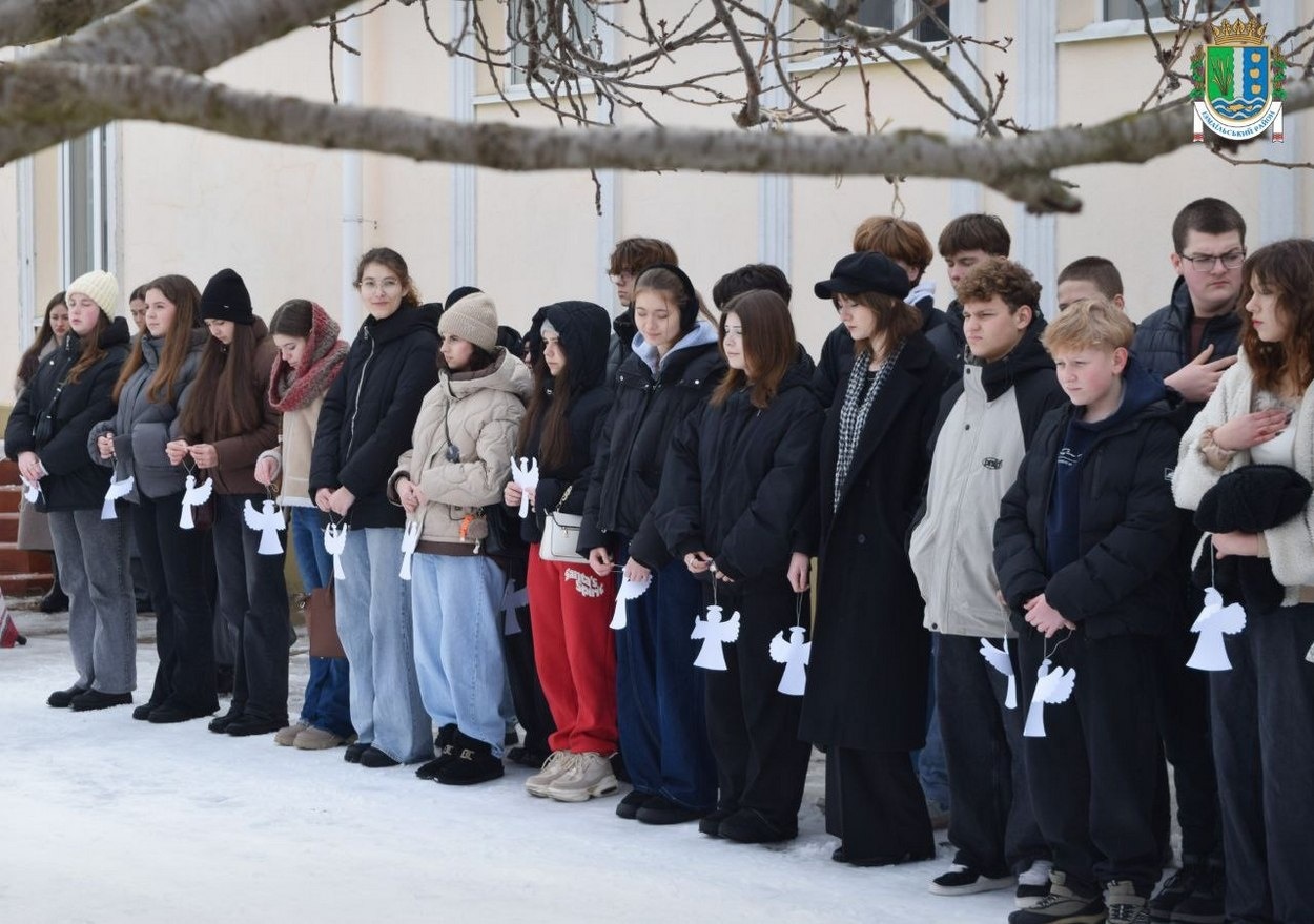 В Ізмаїлі відбулася акція «Ангели пам’яті» на честь Героїв Небесної Сотні