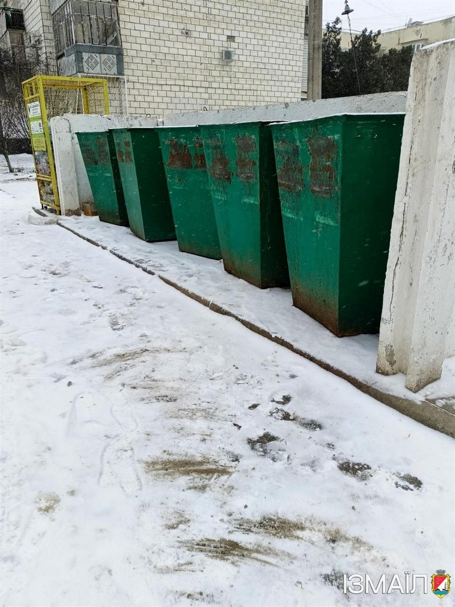 Через негоду в Ізмаїлі спеціалісти комунальних служб працюють в цілодобовому режимі