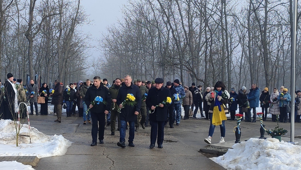 У четверту річницю повномасштабного вторгнення рф в Україну Ізмаїл вшанував пам'ять полеглих воїнів