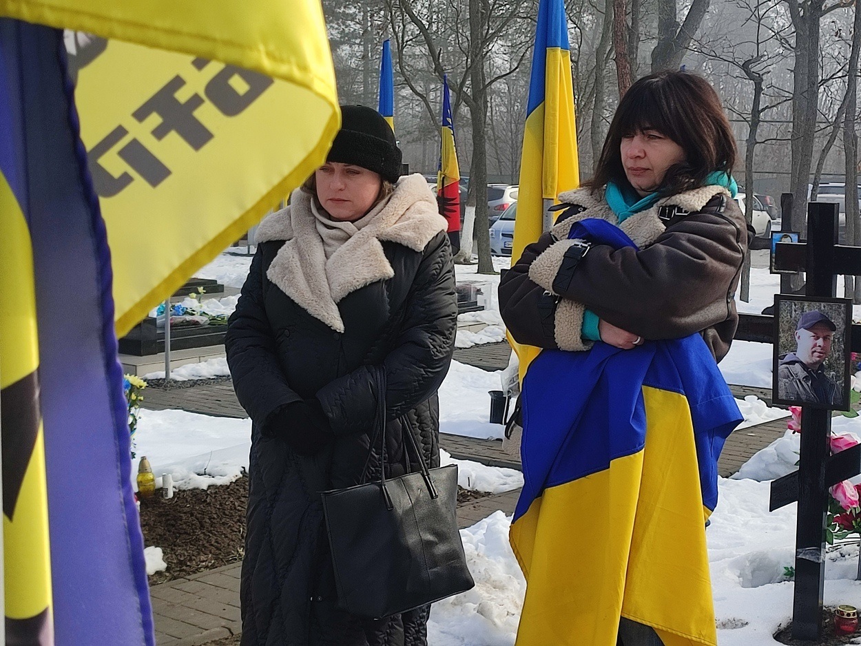 У четверту річницю повномасштабного вторгнення рф в Україну Ізмаїл вшанував пам'ять полеглих воїнів