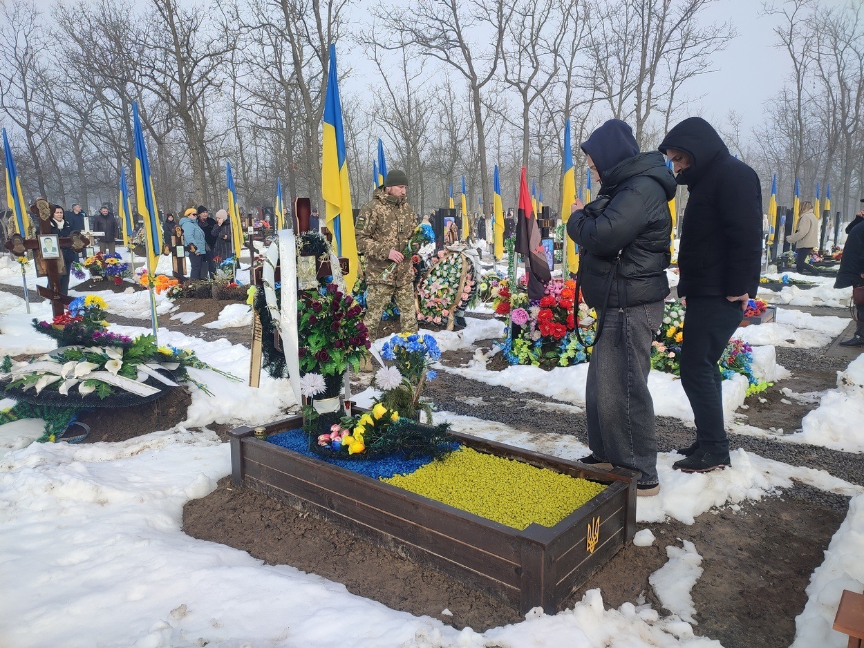 У четверту річницю повномасштабного вторгнення рф в Україну Ізмаїл вшанував пам'ять полеглих воїнів