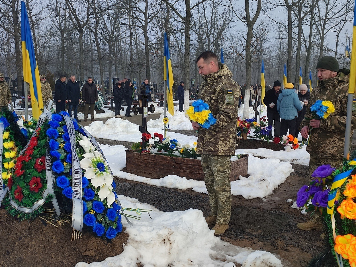 У четверту річницю повномасштабного вторгнення рф в Україну Ізмаїл вшанував пам'ять полеглих воїнів