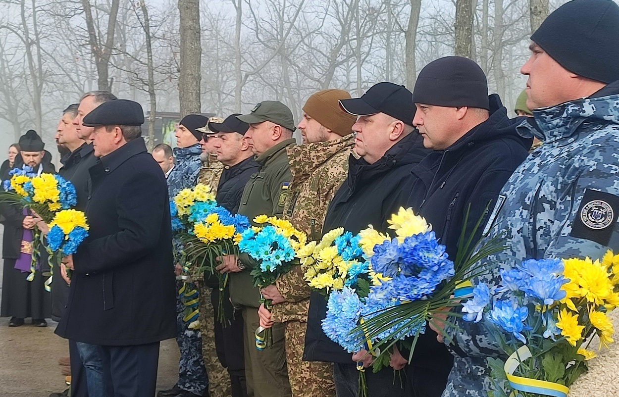 У четверту річницю повномасштабного вторгнення рф в Україну Ізмаїл вшанував пам'ять полеглих воїнів