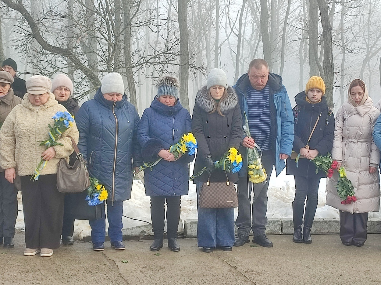 У четверту річницю повномасштабного вторгнення рф в Україну Ізмаїл вшанував пам'ять полеглих воїнів