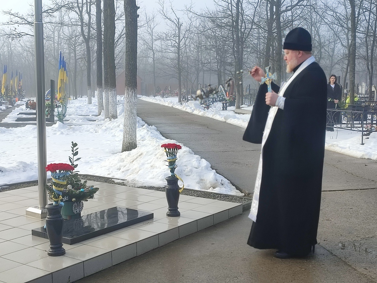 У четверту річницю повномасштабного вторгнення рф в Україну Ізмаїл вшанував пам'ять полеглих воїнів