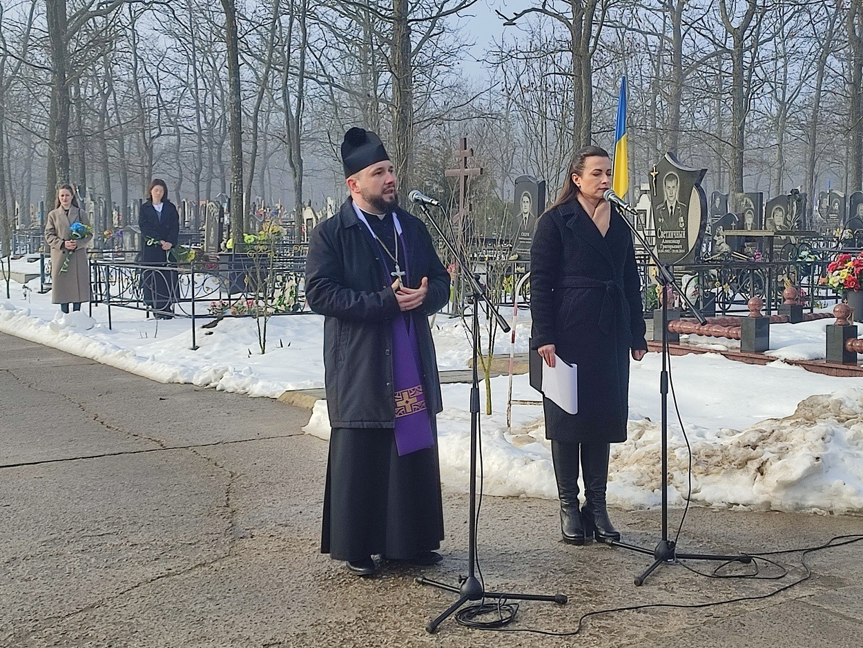 У четверту річницю повномасштабного вторгнення рф в Україну Ізмаїл вшанував пам'ять полеглих воїнів