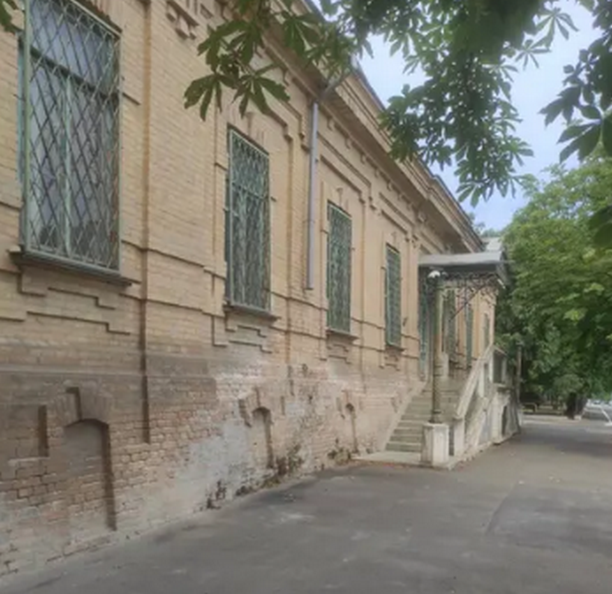 З молотка: будівлю колишнього головпоштамту в Ізмаїлі продали за 4,2 мільйона гривень