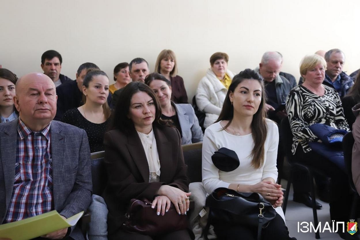 В Ізмаїлі напередодні професійного свята привітали кращих працівників галузі ЖКГ