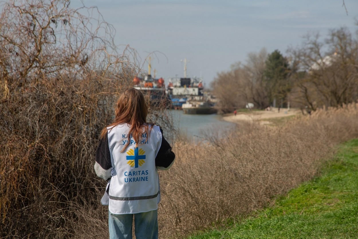 В Ізмаїлі в рамках екологічної акції молодь прибрала територію вздовж Дунаю