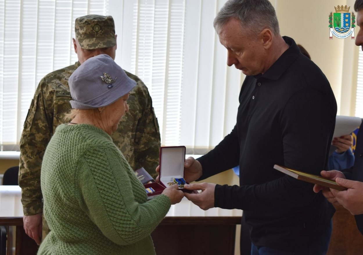 В Ізмаїлі родинам полеглих військових вручили посмертні відзнаки
