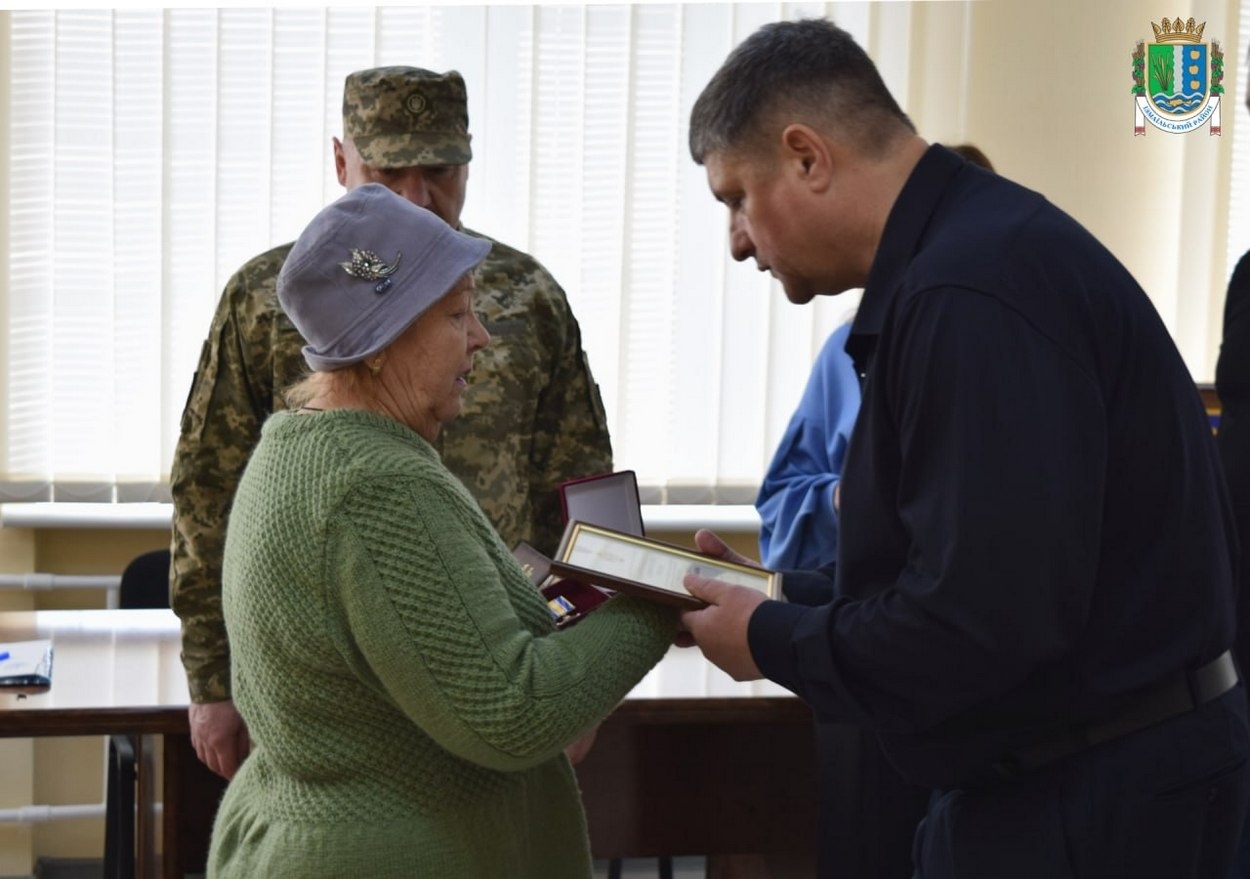 В Ізмаїлі родинам полеглих військових вручили посмертні відзнаки