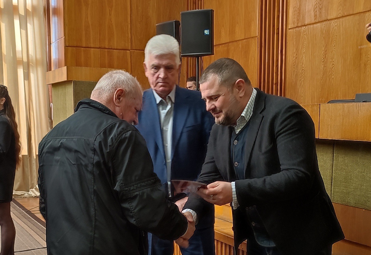 40 років потому: в Ізмаїлі пам’ятними медалями нагородили ліквідаторів аварії на ЧАЕС