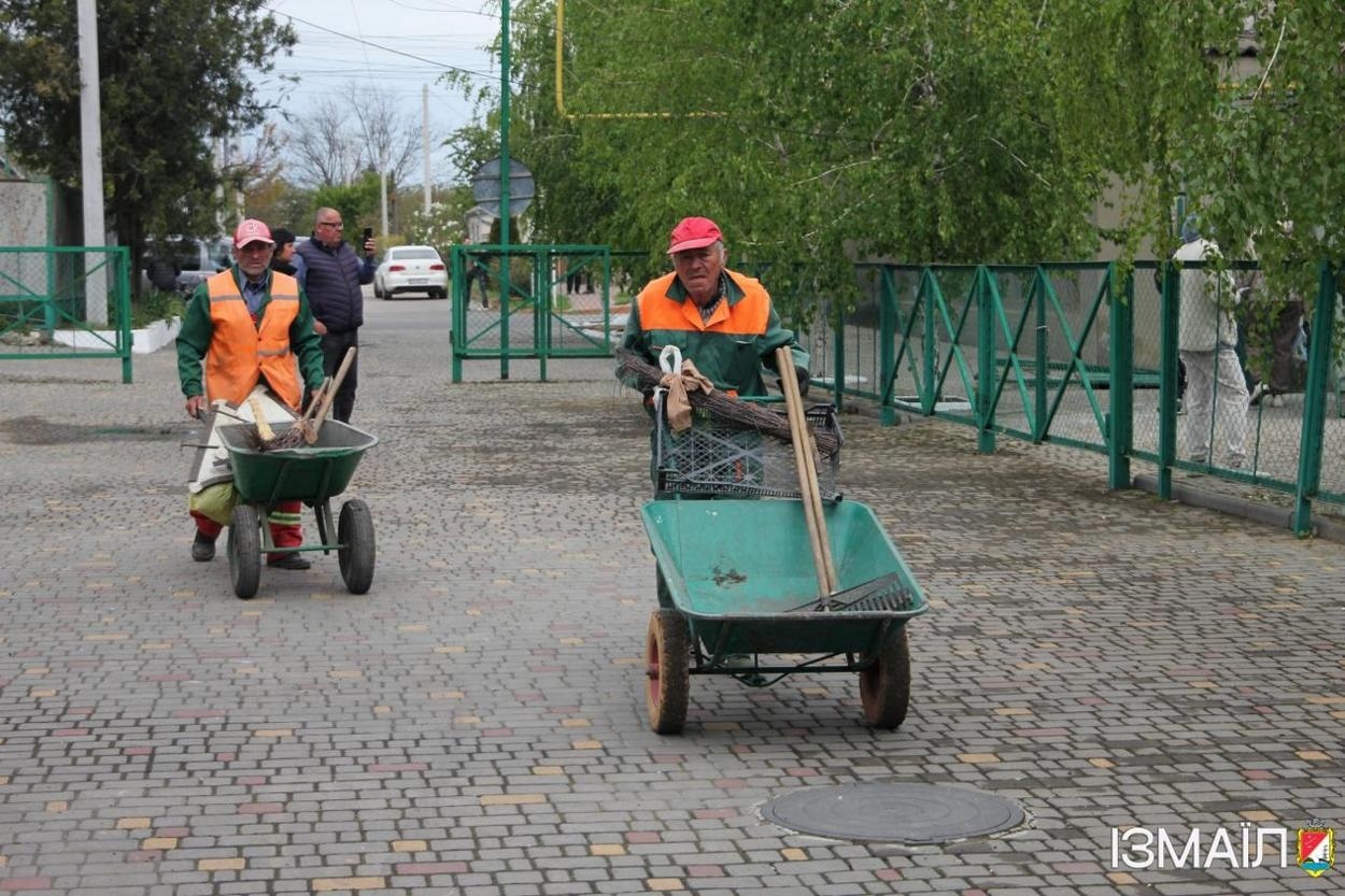 В Ізмаїлі йде ліквідація наслідків нічної атаки