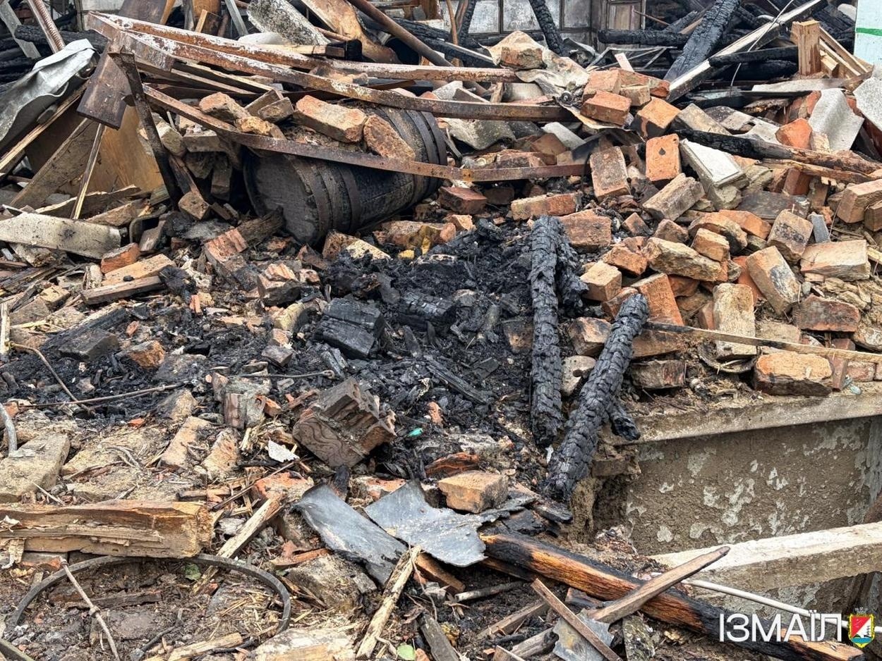 В Ізмаїлі йде ліквідація наслідків нічної атаки