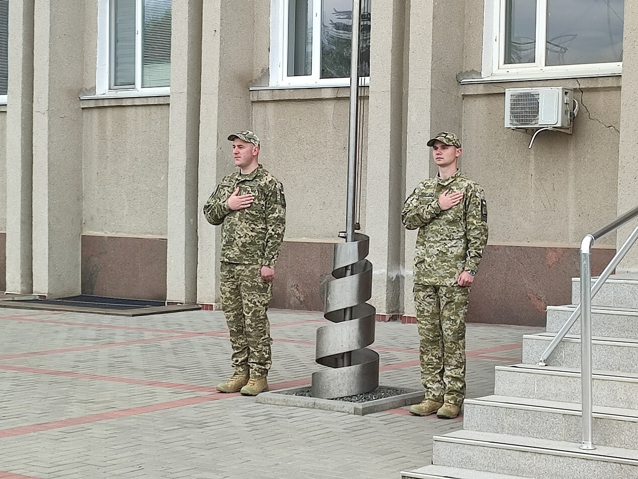 В Ізмаїлі підняли прапор Військово-морських Сил ЗСУ
