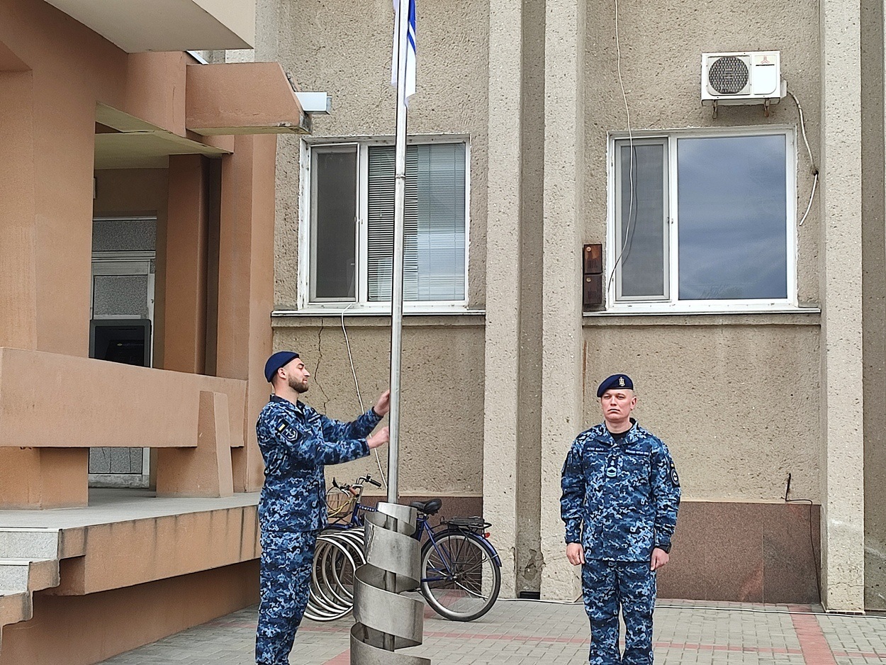 В Ізмаїлі підняли прапор Військово-морських Сил ЗСУ