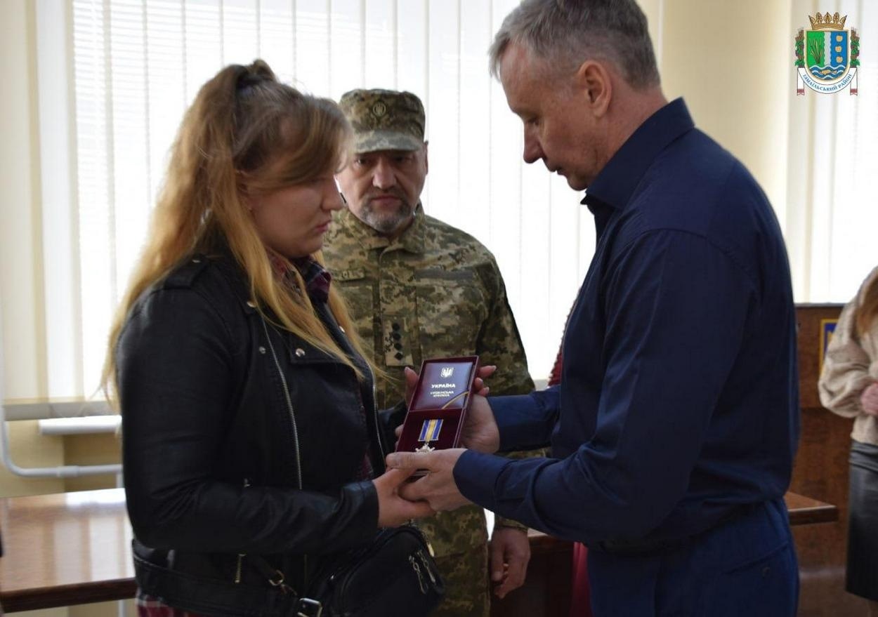 В Ізмаїлі посмертні нагороди вручили родинам полеглих захисників