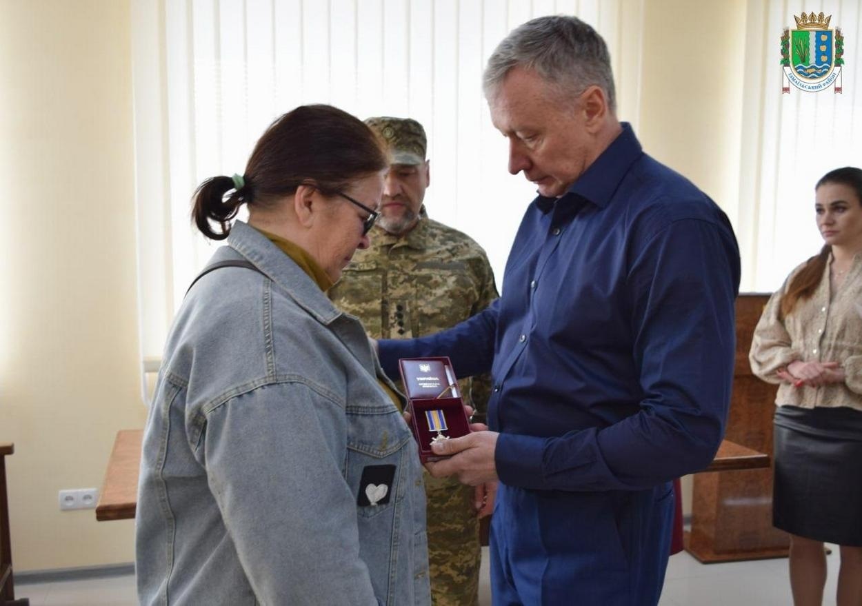 В Ізмаїлі посмертні нагороди вручили родинам полеглих захисників