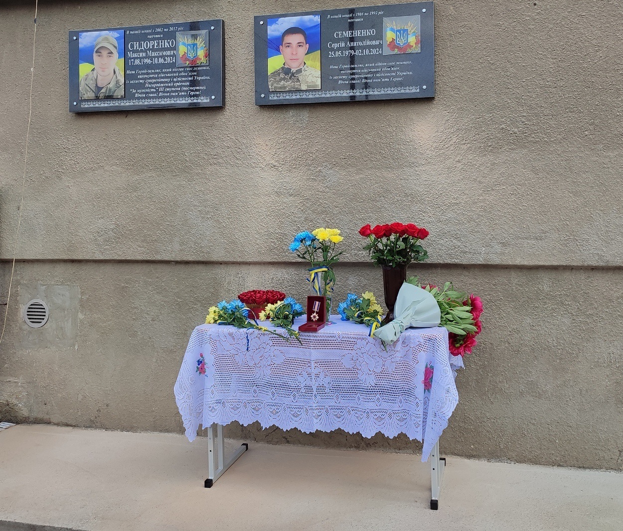 Меморіальну дошку з ім’ям полеглого воїна Сергія Семененка відкрили в Ізмаїлі