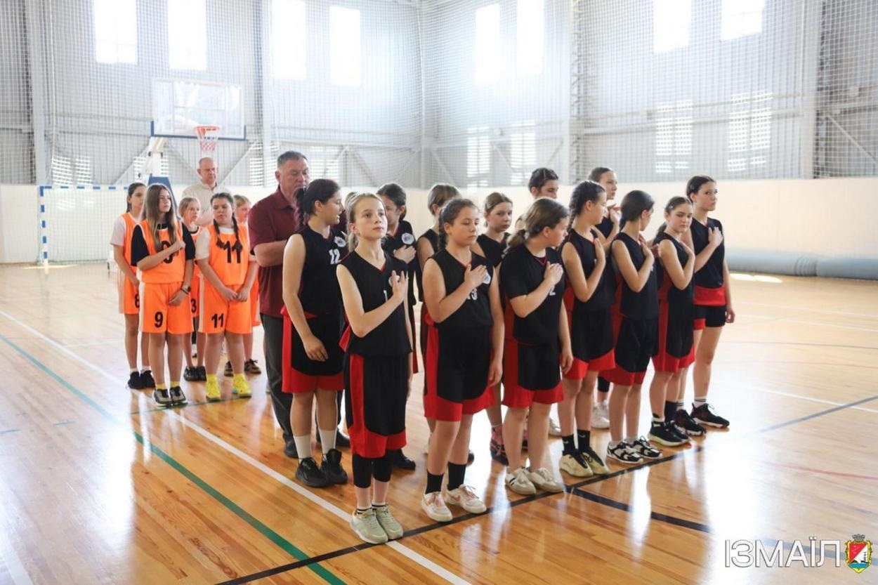 В Палаці спорту Ізмаїла відбулися змагання з баскетболу та футзалу