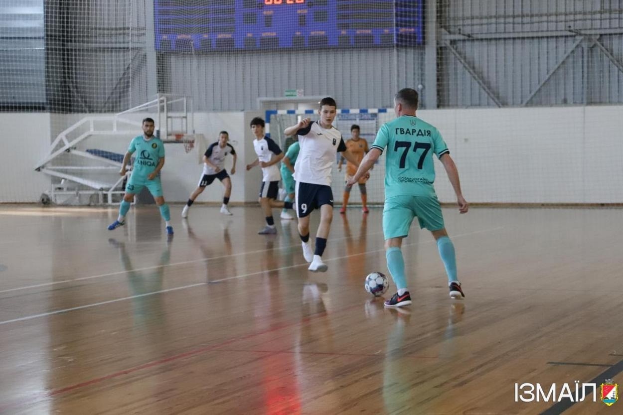 В Палаці спорту Ізмаїла відбулися змагання з баскетболу та футзалу
