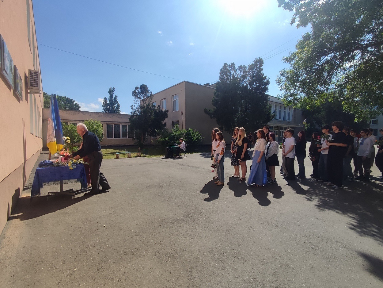 В Ізмаїлі урочисто відкрили меморіальну дошку, присвячену полеглому захиснику Руслану Кононенко
