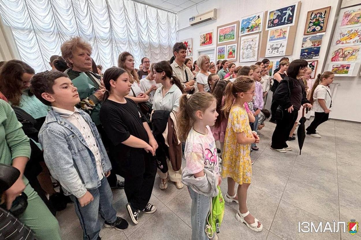 В Ізмаїльській картинній галереї відкрилася Міжнародна виставка-конкурс «Дунай – ріка дружби»