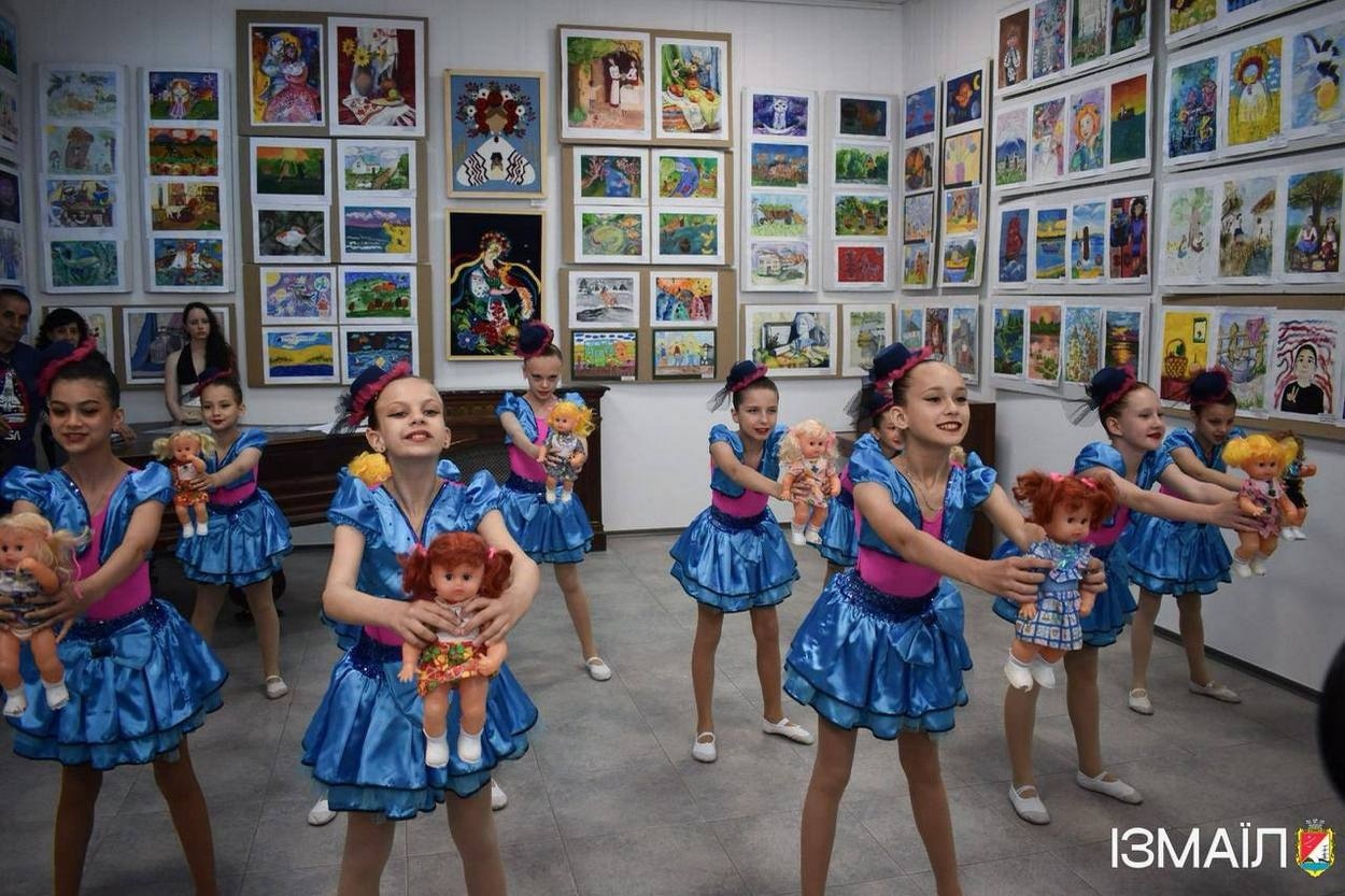 В Ізмаїльській картинній галереї відкрилася Міжнародна виставка-конкурс «Дунай – ріка дружби»