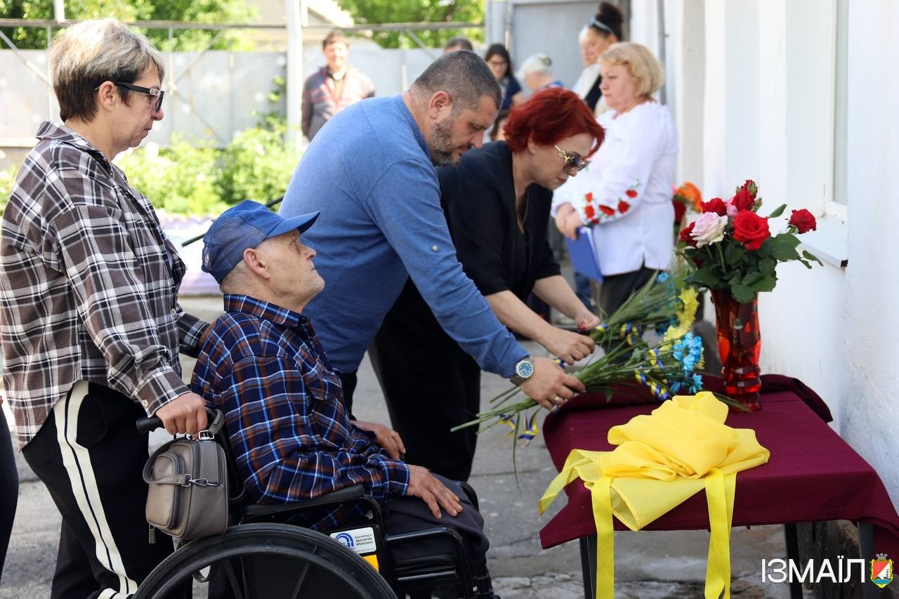 В Ізмаїлі відкрили меморіальну дошку на честь захисника Валерія Степанова
