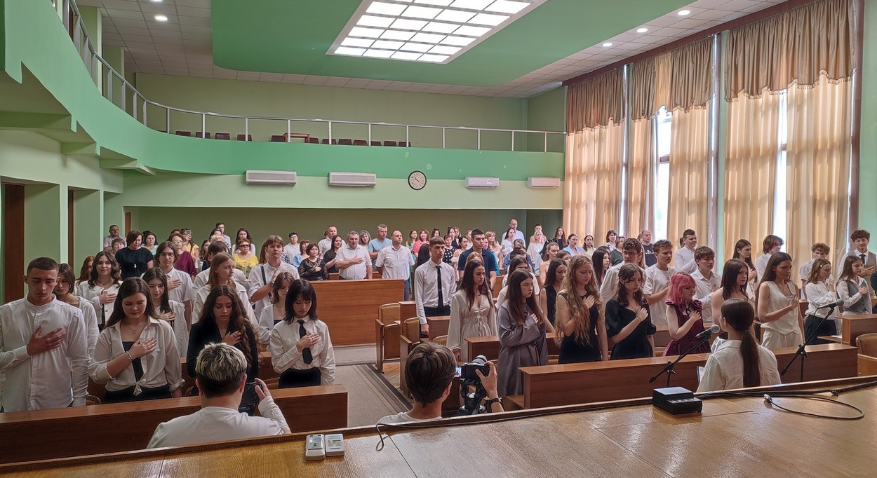 В Ізмаїлі урочисто відзначили найкращих випускників ліцеїв міста