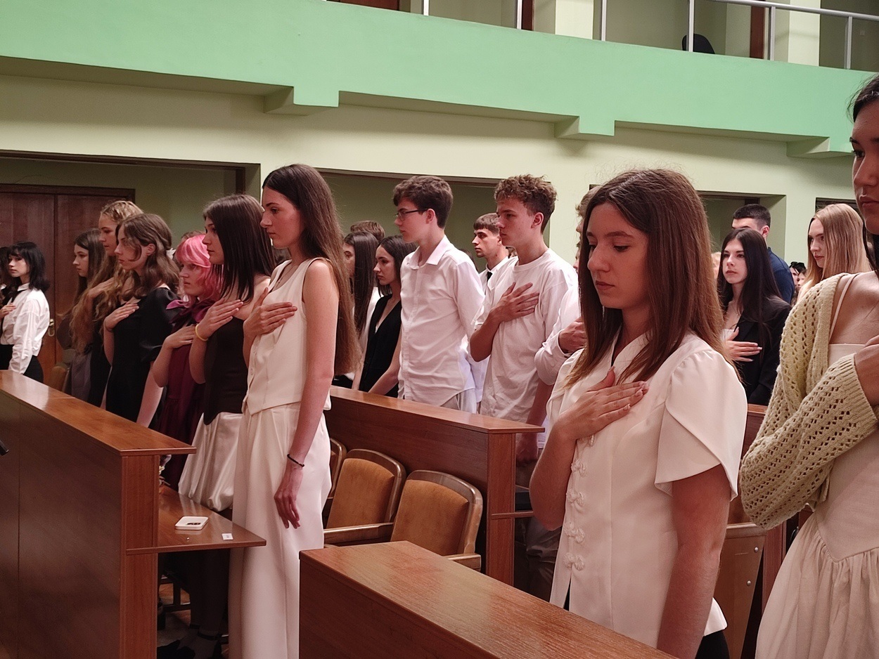 В Ізмаїлі урочисто відзначили найкращих випускників ліцеїв міста