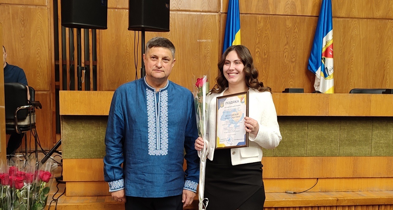В Ізмаїлі урочисто відзначили найкращих випускників ліцеїв міста